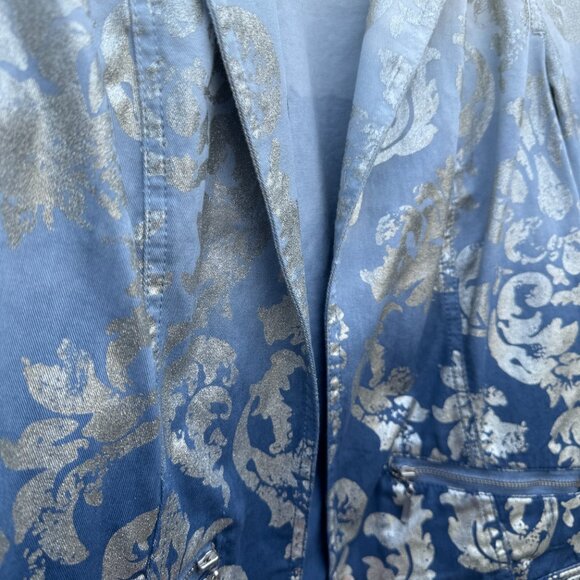 Chicos Novelty Foiled Pattern Jacket Size 4 Small White Blue Ombre Dip Dye - Picture 4 of 11